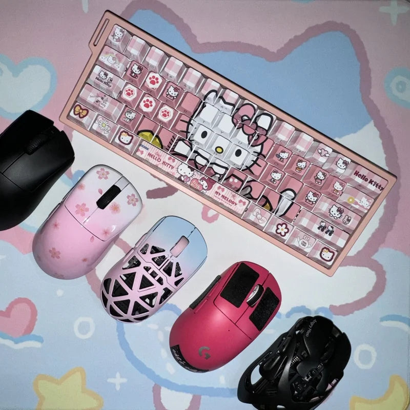 Cute-style mechanical keyboard keycaps with side-engraved light-transmitting HelloKitty designs Customized keycaps